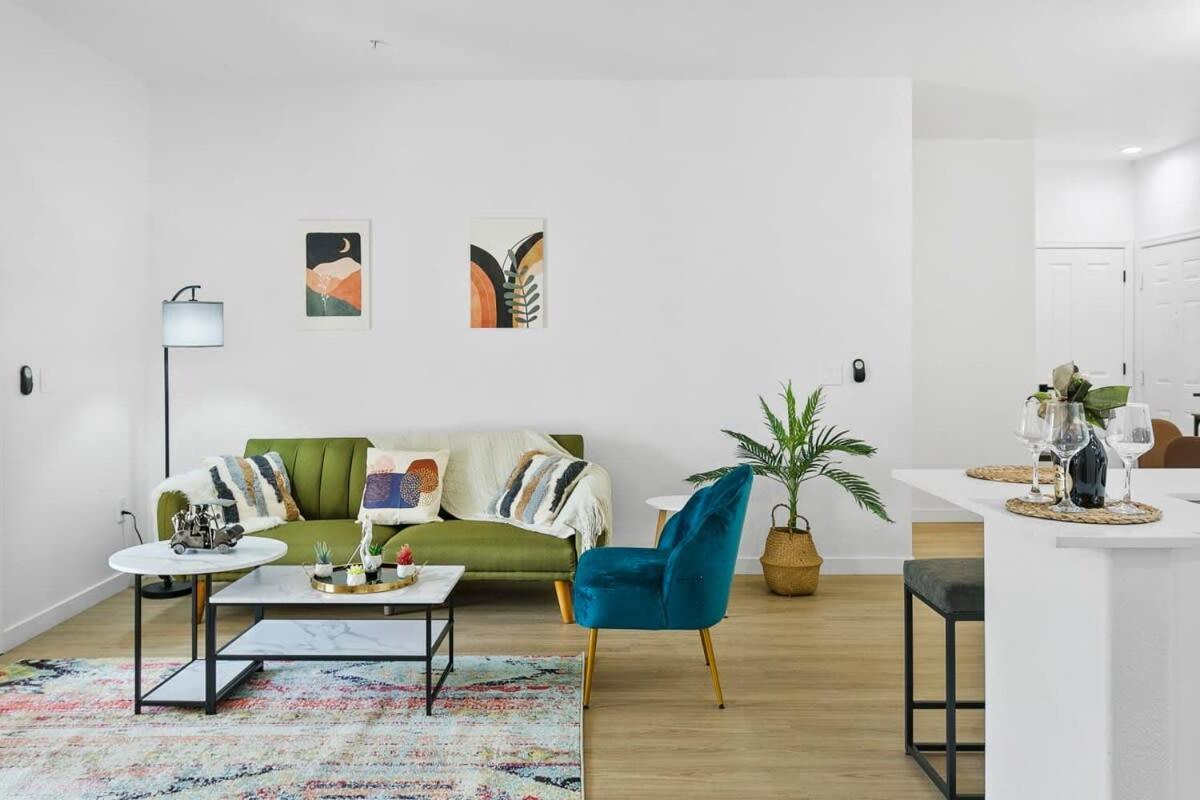 Cozysuites Glendale By The Stadium With Pool 02 Exteriör bild