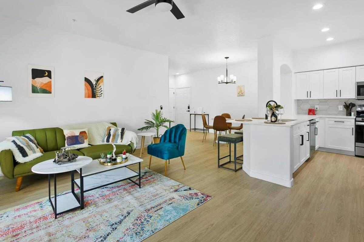 Cozysuites Glendale By The Stadium With Pool 02 Exteriör bild