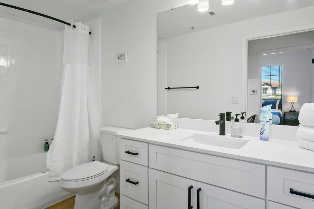 Cozysuites Glendale By The Stadium With Pool 02 Exteriör bild