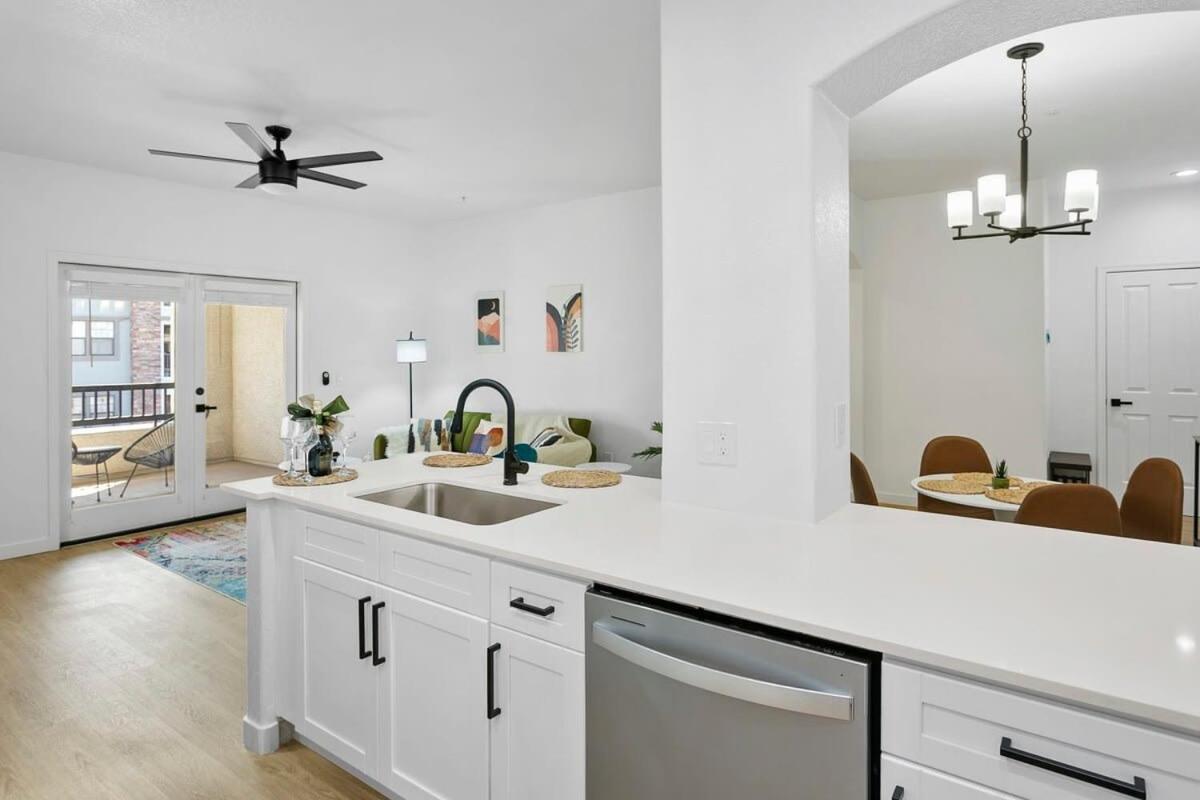 Cozysuites Glendale By The Stadium With Pool 02 Exteriör bild