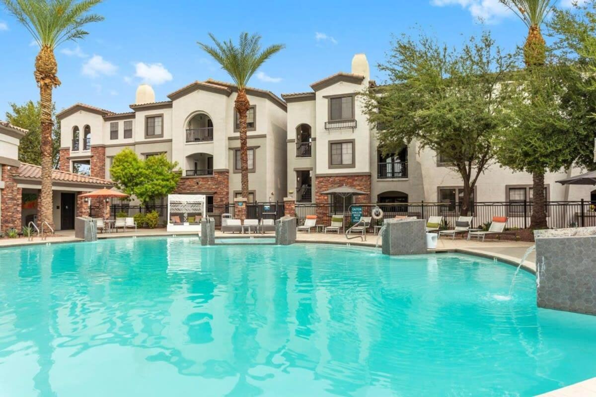Cozysuites Glendale By The Stadium With Pool 02 Exteriör bild