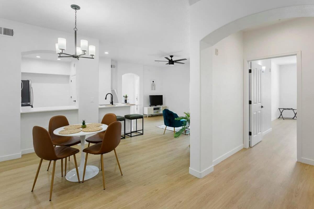 Cozysuites Glendale By The Stadium With Pool 02 Exteriör bild
