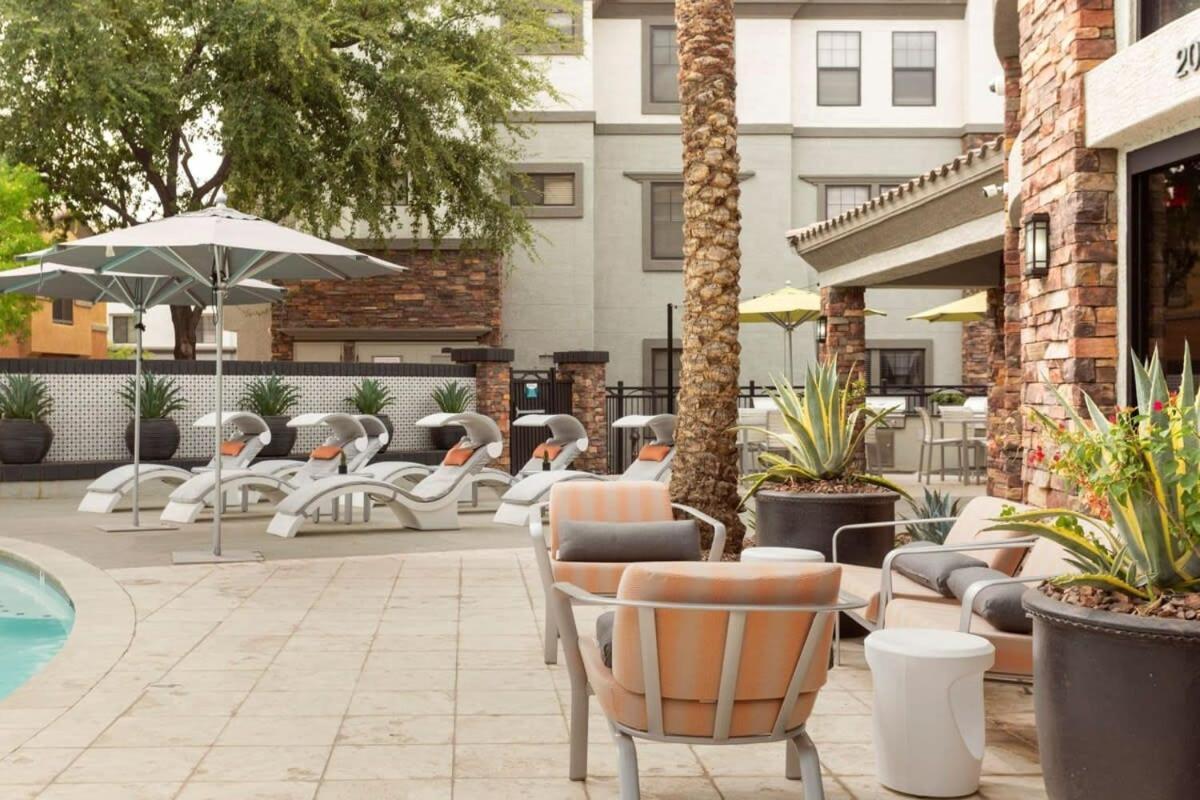 Cozysuites Glendale By The Stadium With Pool 02 Exteriör bild