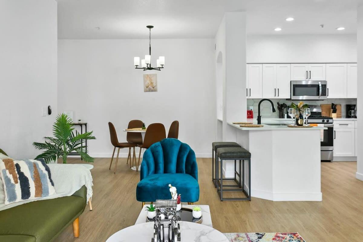Cozysuites Glendale By The Stadium With Pool 02 Exteriör bild